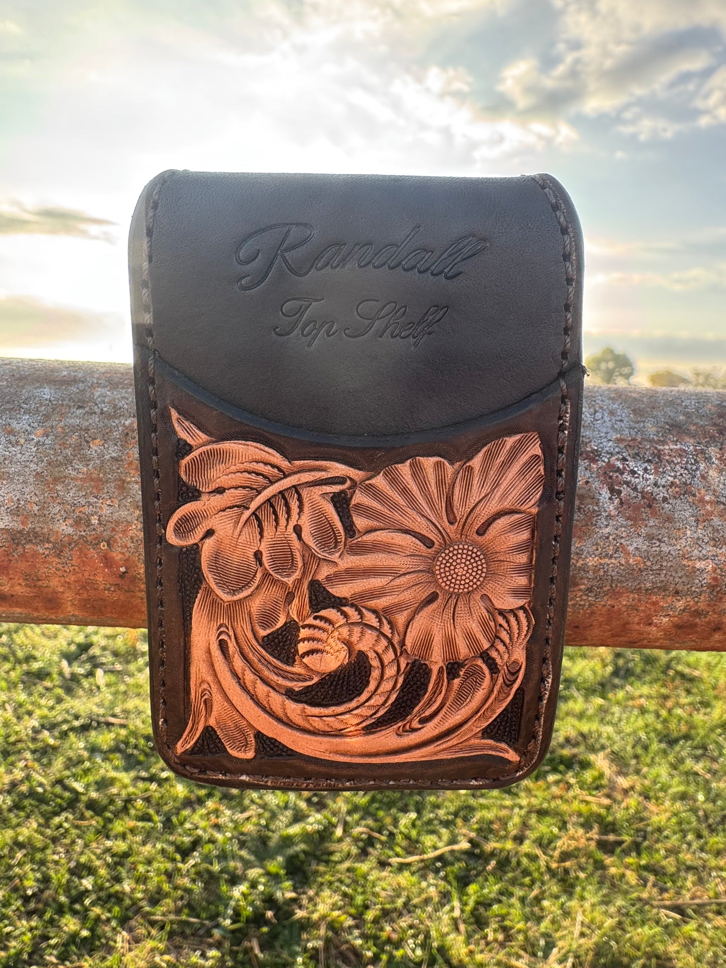 Magnetic money clip wallet