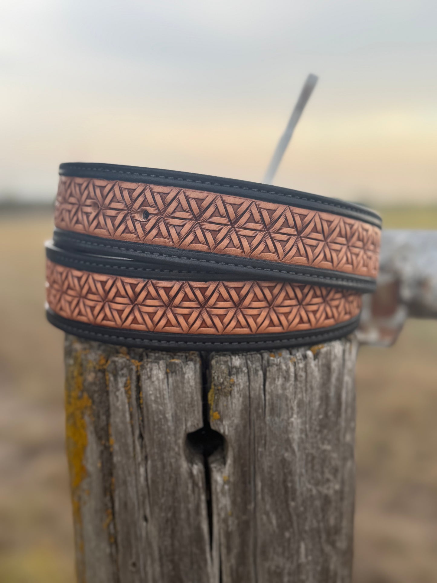 Triangle basket stamp/Black border