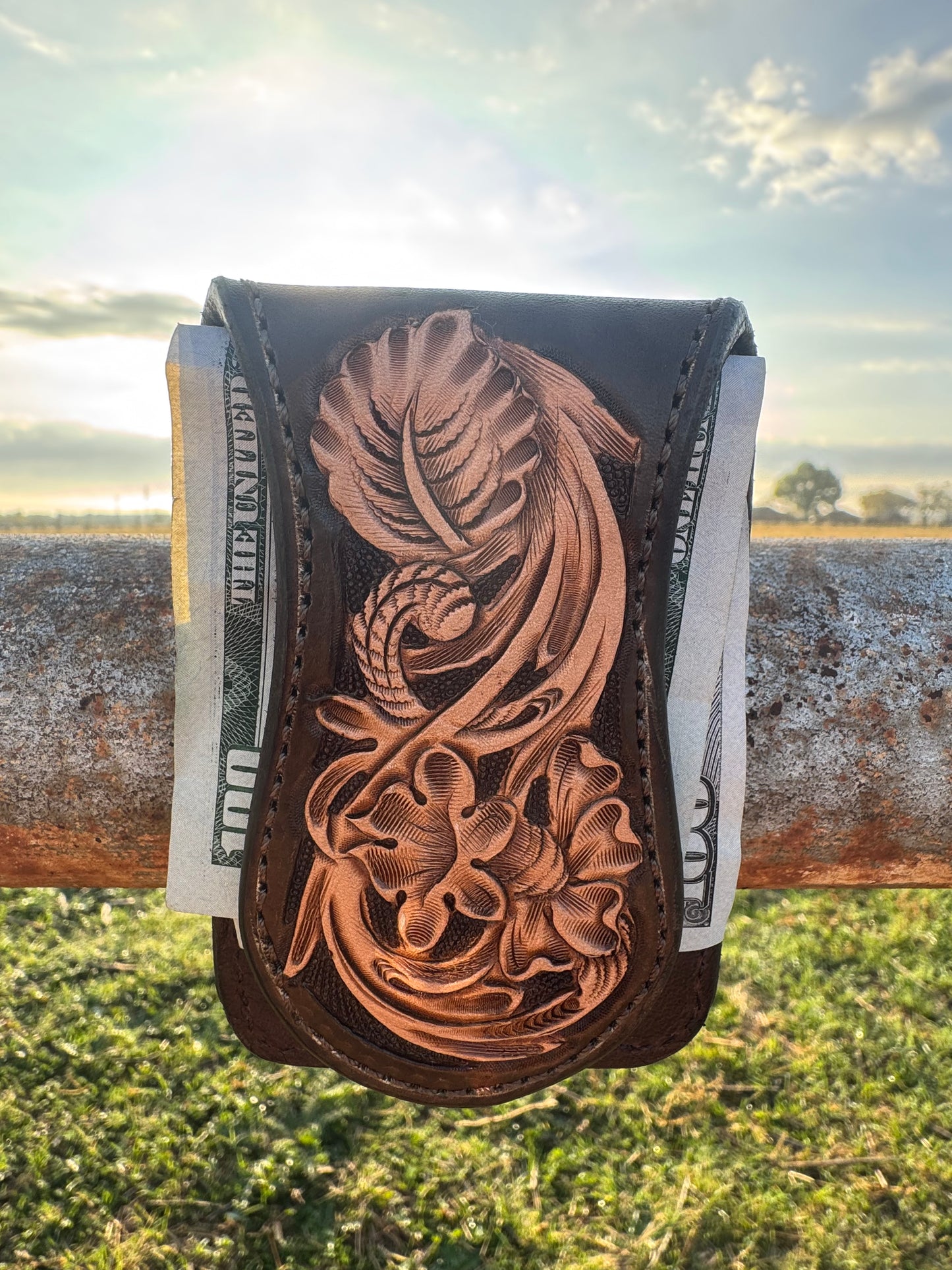 Magnetic money clip wallet