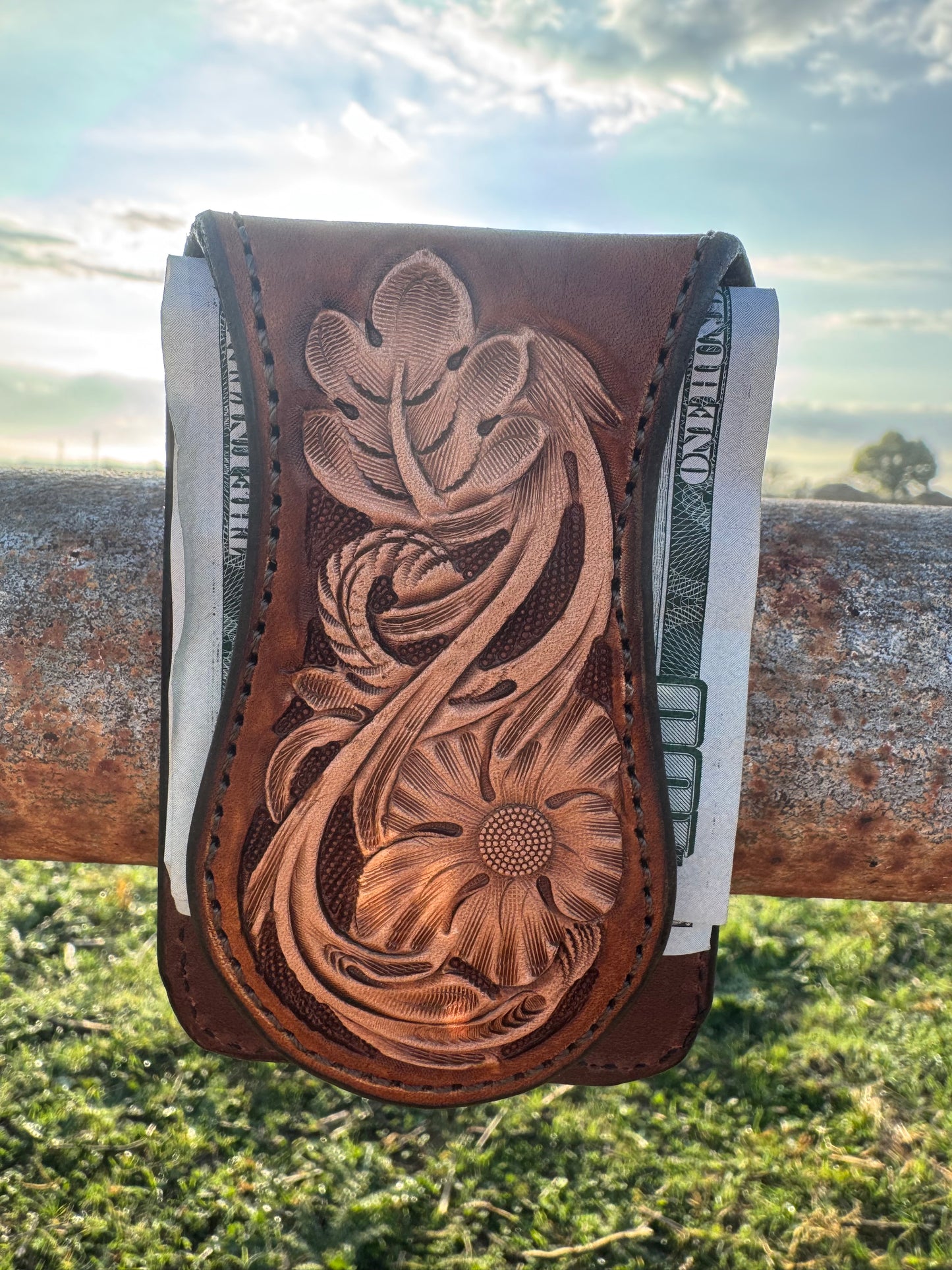 Magnetic money clip wallet